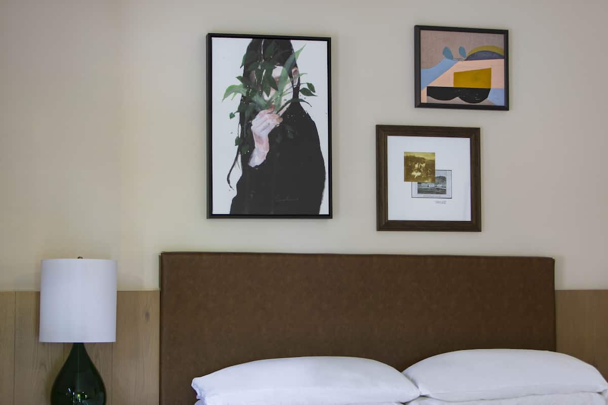 1 bedroom, premium bedding, down comforters, pillowtop beds