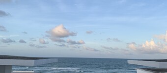 Arya Blu Inn & Suites