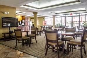 Gratis kontinental frukost varje dag 