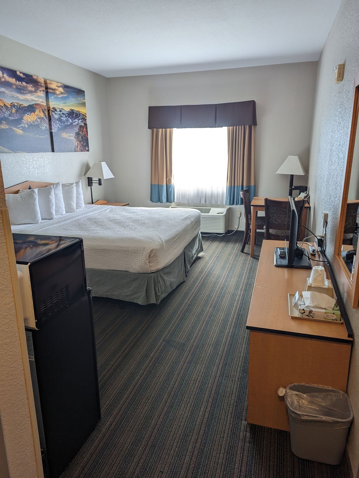 遮光窗帘、熨斗/熨衣板、免费婴儿床、WiFi