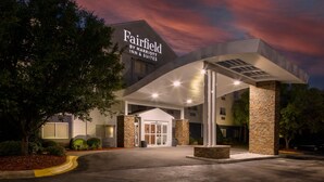 A Marriott Fairfield hotel with a modern entrance, stone pillars, and a covered walkway. - Fairfield Inn Tallahassee North/I-10 (Tallahassee)