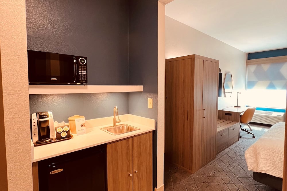 Holiday Inn Express Hotel & Suites Berkeley by IHG
