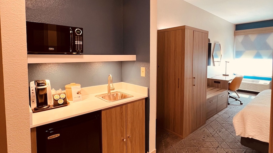 Holiday Inn Express Hotel & Suites Berkeley by IHG