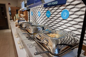 Desayuno buffet incluido todos los días