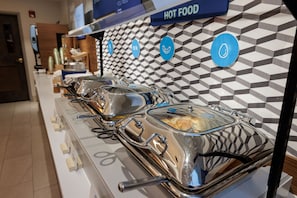 Desayuno buffet incluido todos los días