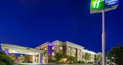 Holiday Inn Express & Suites Columbia-I-20 @ Clemson Rd by IHG
