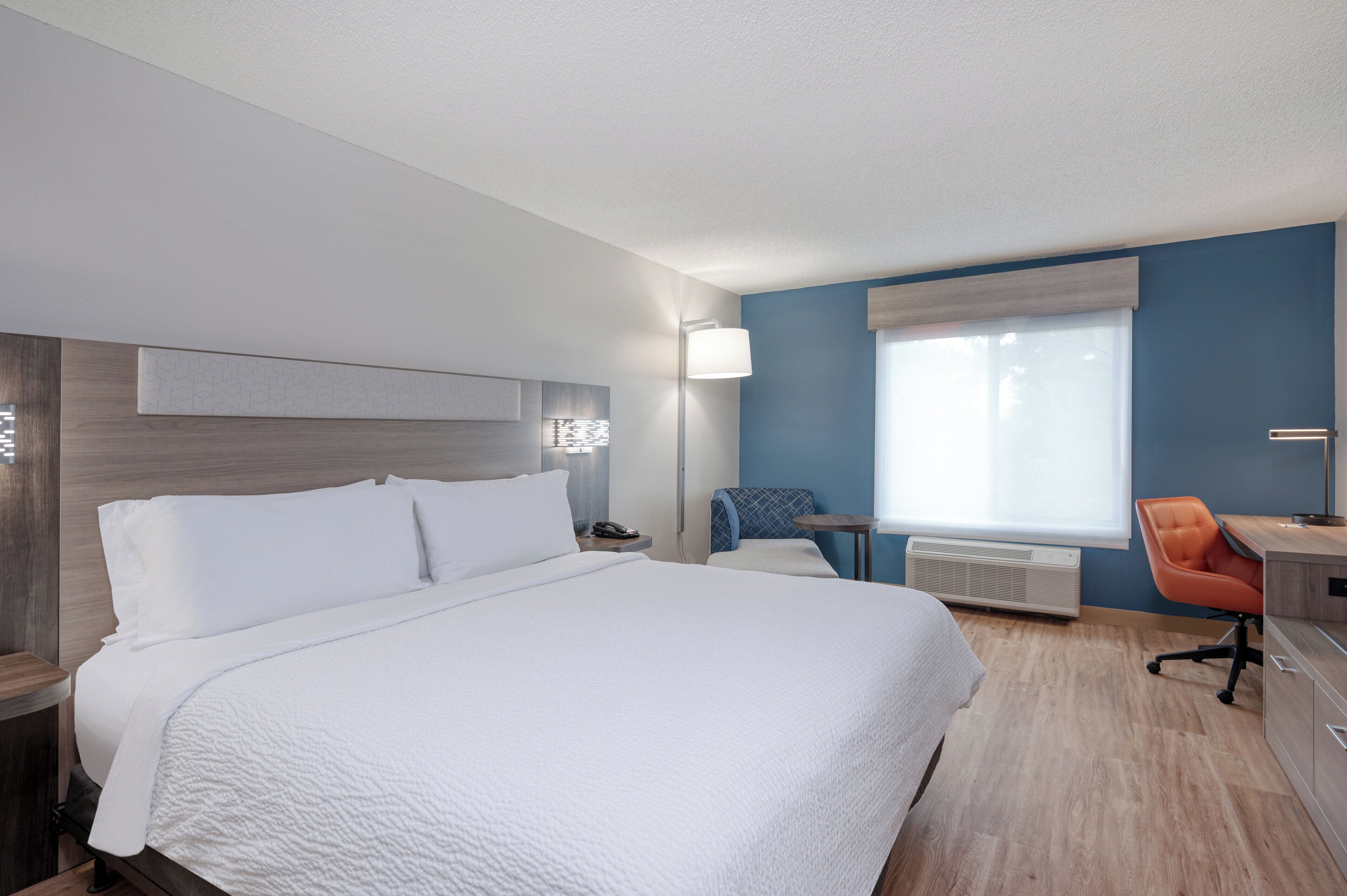 Chambre Standard, 1 très grand lit, accessible aux personnes à mobilité réduite (Communications)