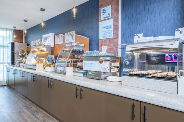 Dining - Holiday Inn Express Cambridge by IHG (Cambridge)