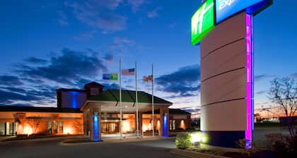 Holiday Inn Express Cambridge, an IHG Hotel