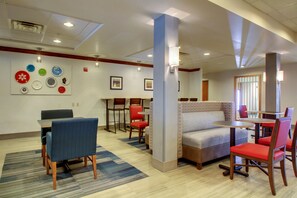 Free buffet breakfast  - Holiday Inn Express Milwaukee North Brown Deer/Mequon by IHG (Milwaukee)