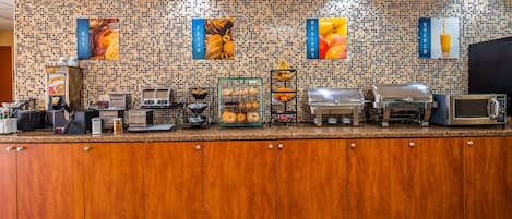 Free daily buffet breakfast