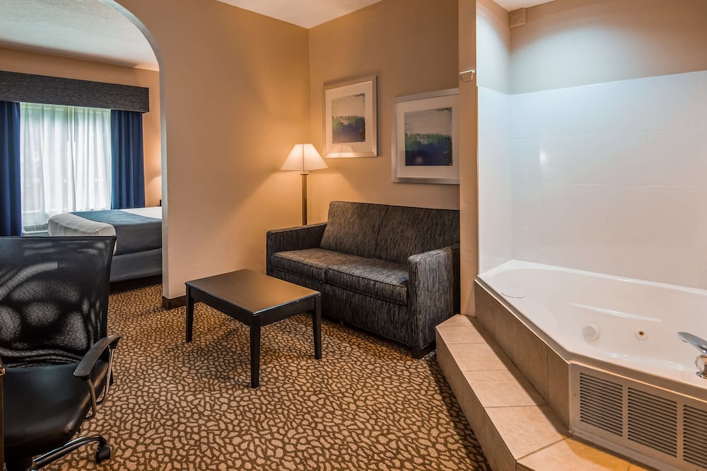 Best Western Plus Bradenton Hotel & Suites