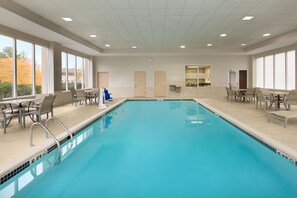 Pool - Hampton Inn Denville/Rockaway/Parsippany (Denville)