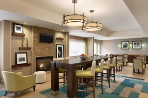 Lobby - Hampton Inn Denville/Rockaway/Parsippany (Denville)