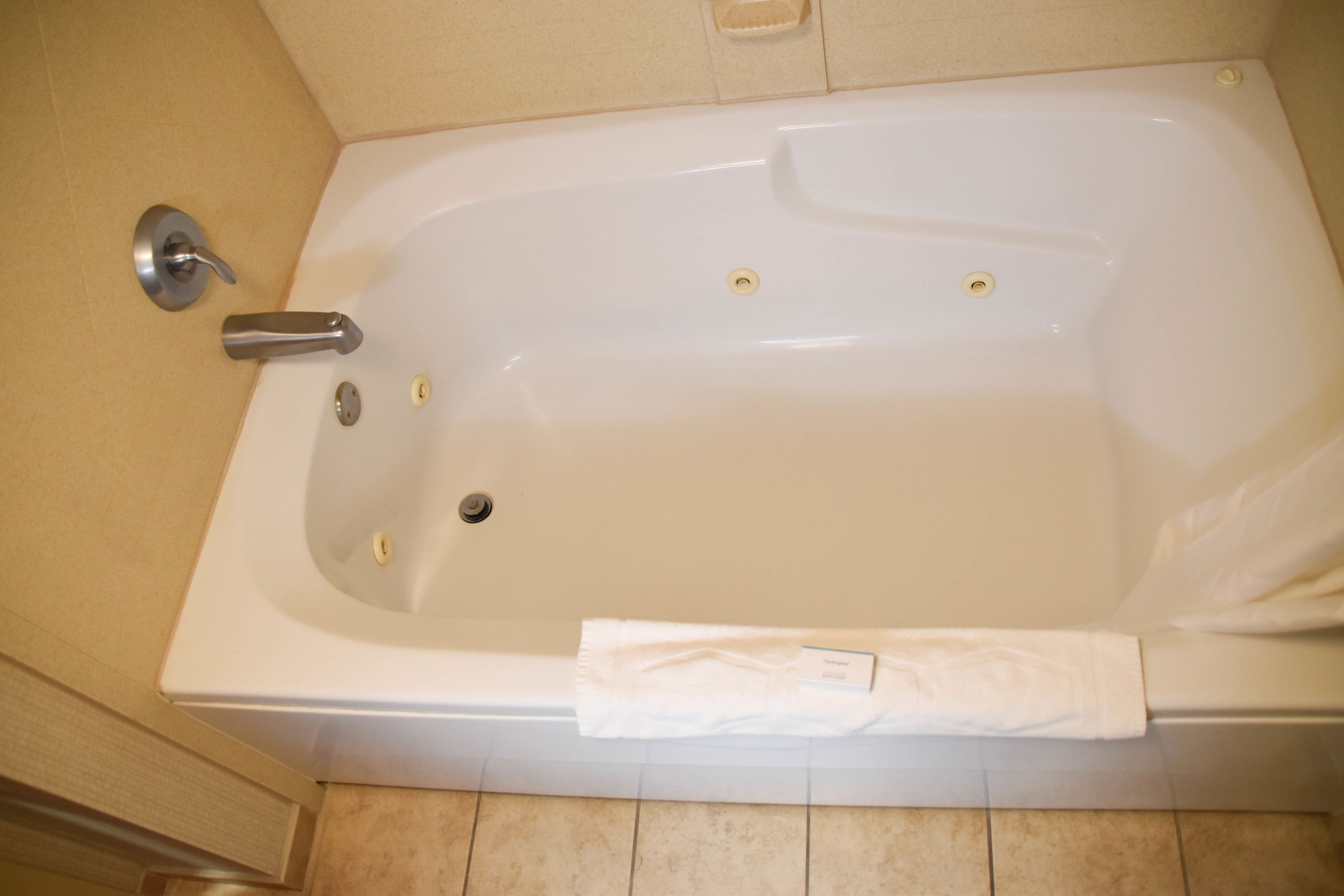 deep-soaking bathtub