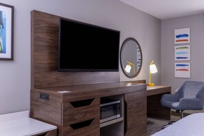 高档床上用品、加厚床垫、办公桌、遮光窗帘