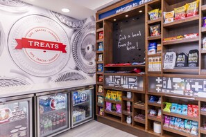 Snack bar - Hampton Inn & Suites St. Louis/Chesterfield (Chesterfield)
