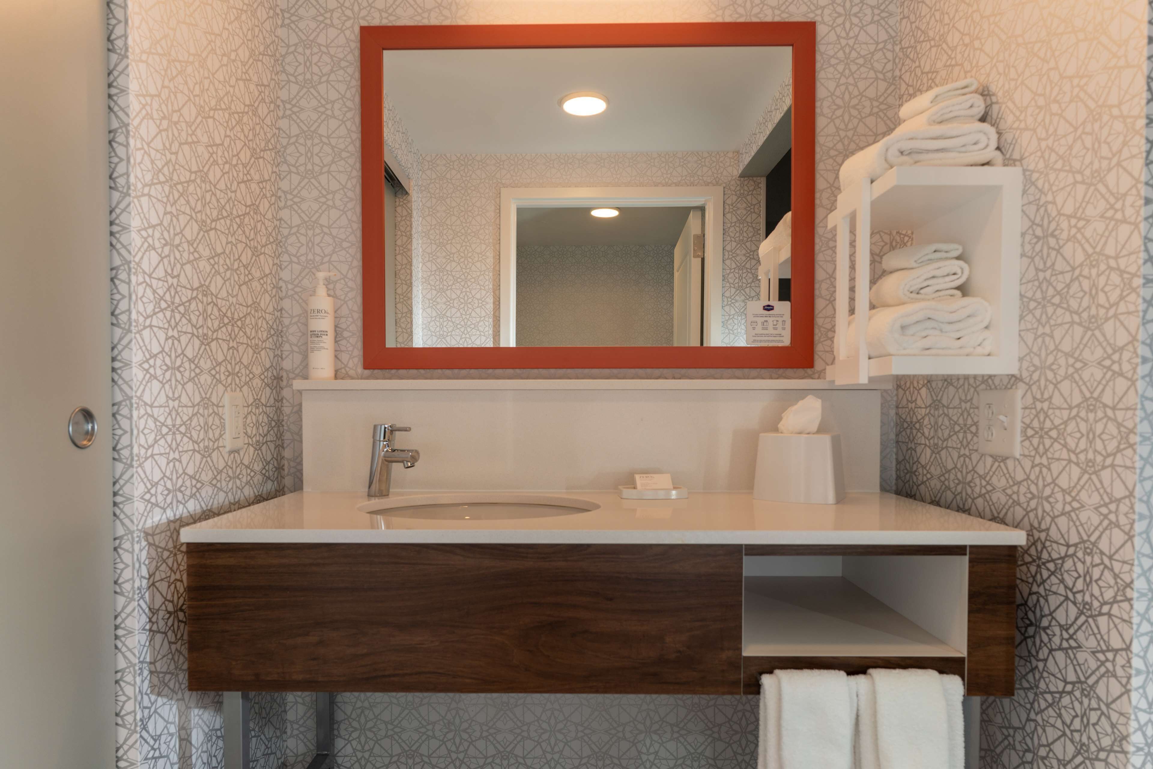 suite, one king bed, non-smoking | bathroom | combined shower/bathtub, designer toiletries, hair dryer, towels