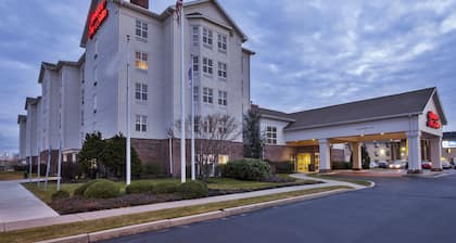 Hampton Inn & Suites Providence/Warwick-Airport