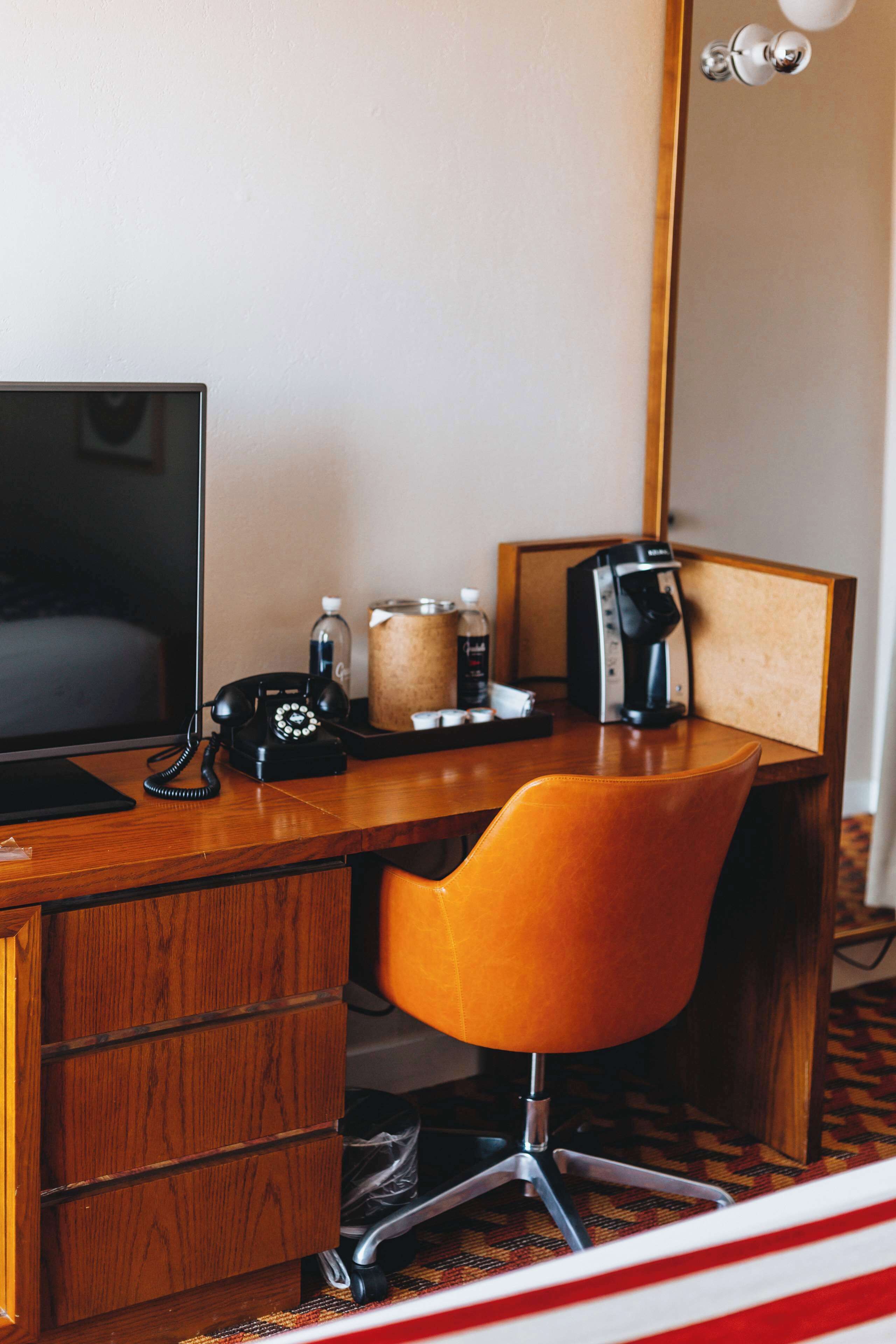 egyptian cotton sheets, premium bedding, pillow-top beds, in-room safe