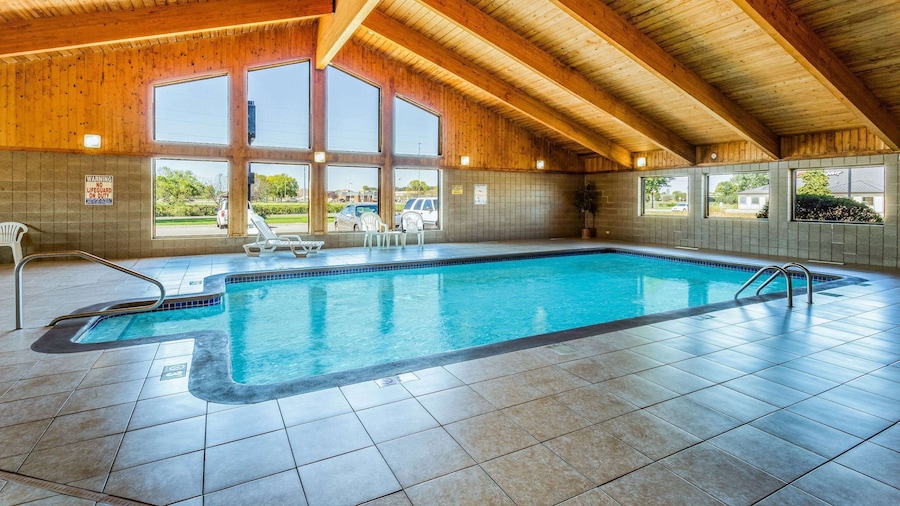 AmericInn by Wyndham Blue Earth