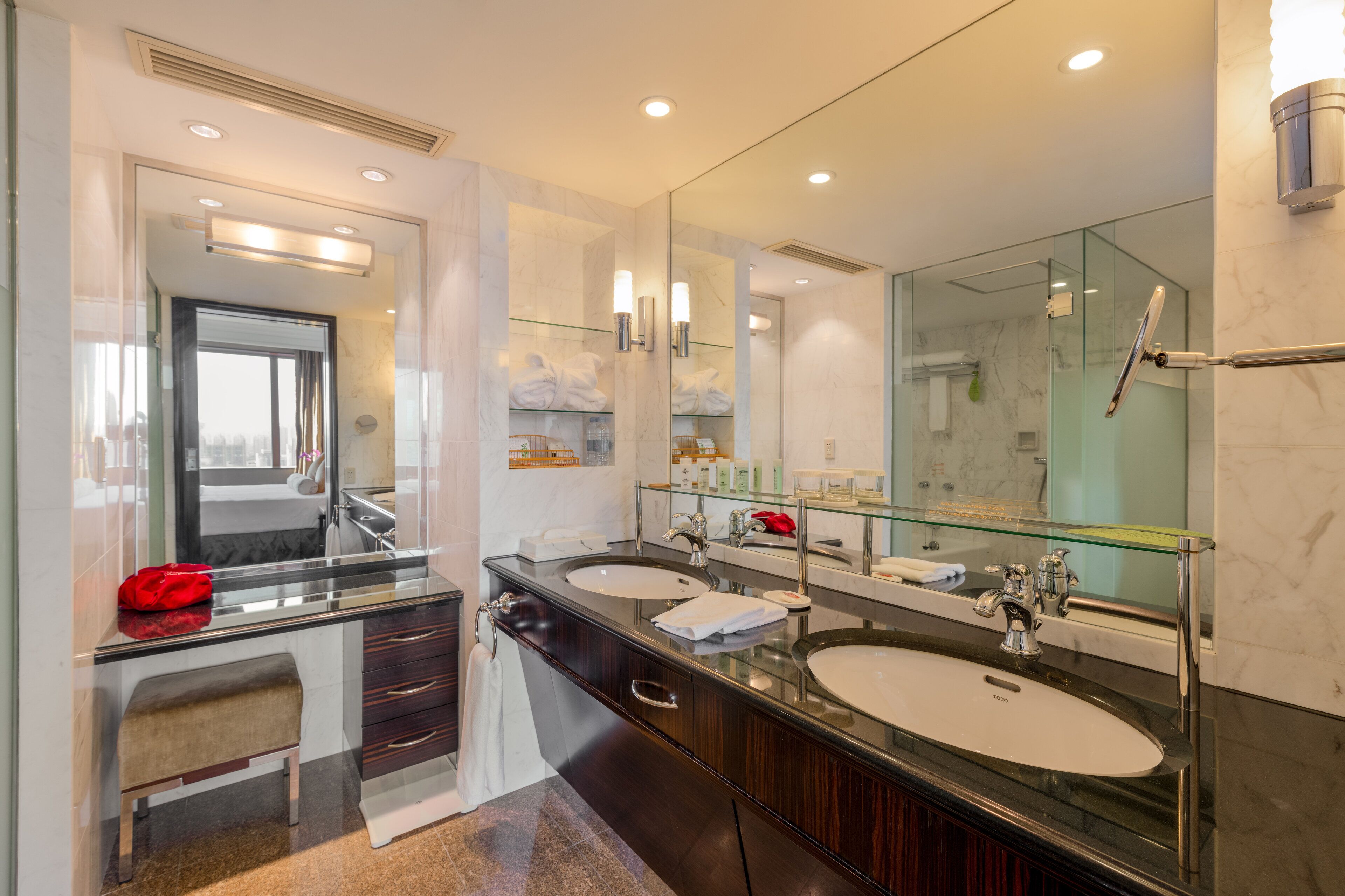 egyptian cotton sheets, premium bedding, pillow-top beds, minibar