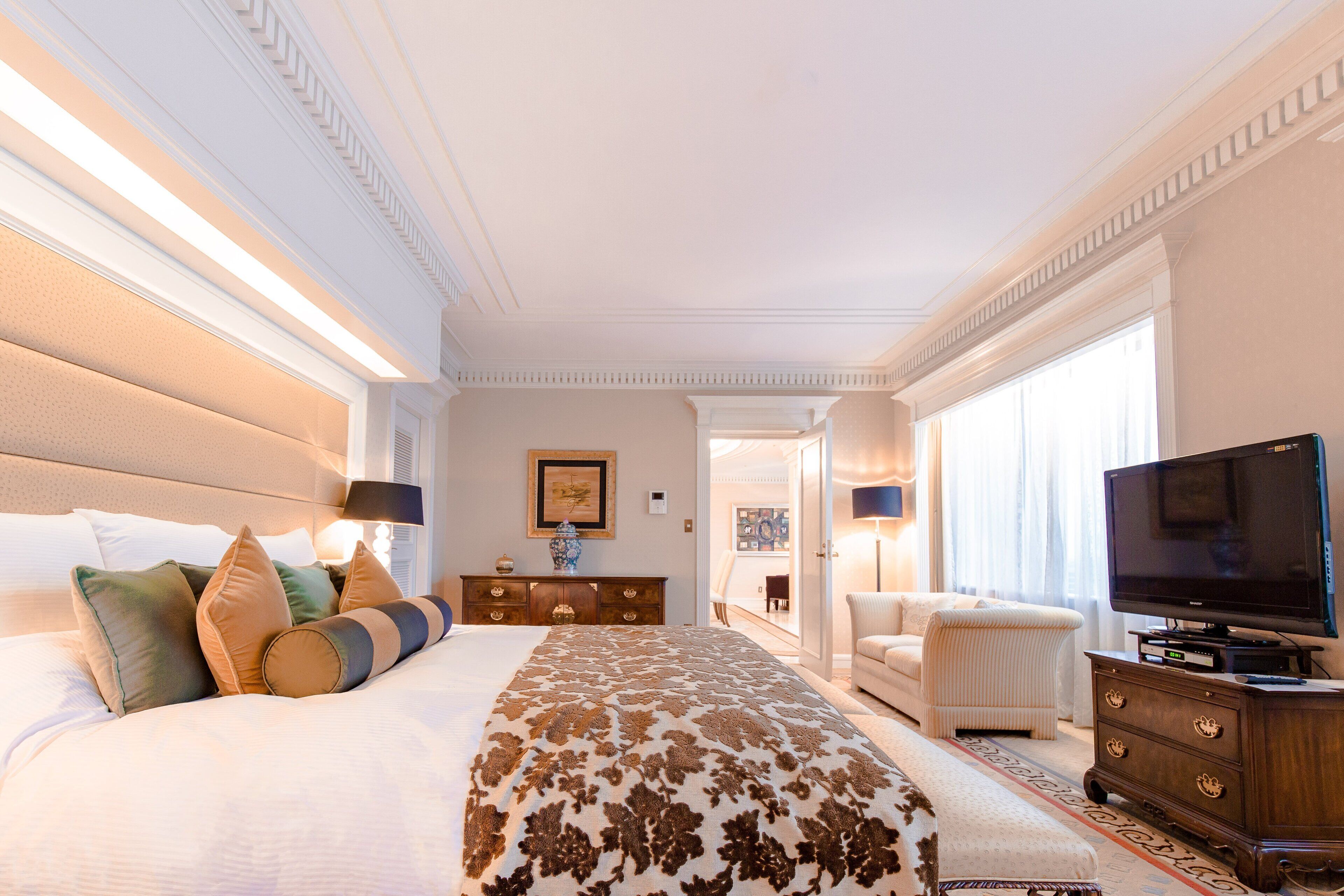 egyptian cotton sheets, premium bedding, pillow-top beds, minibar