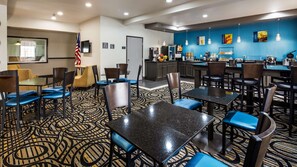 Free daily buffet breakfast 