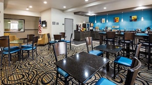 Free daily buffet breakfast