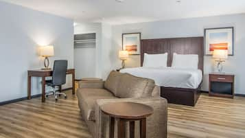 Suite, Multiple Beds (1 King Bed 1 Queen Bed) | Desk, blackout drapes, free WiFi