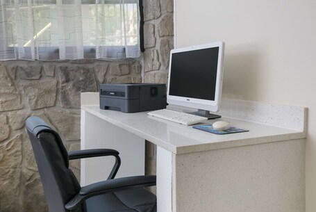 SureStay Plus Hotel by Best Western Gatlinburg - Image 25