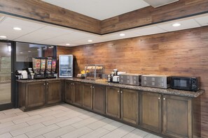 Free daily buffet breakfast 