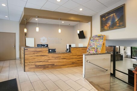 SureStay Plus Hotel by Best Western Gatlinburg - Image 1