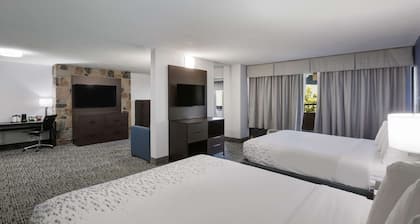 SureStay Plus Hotel by Best Western Gatlinburg
