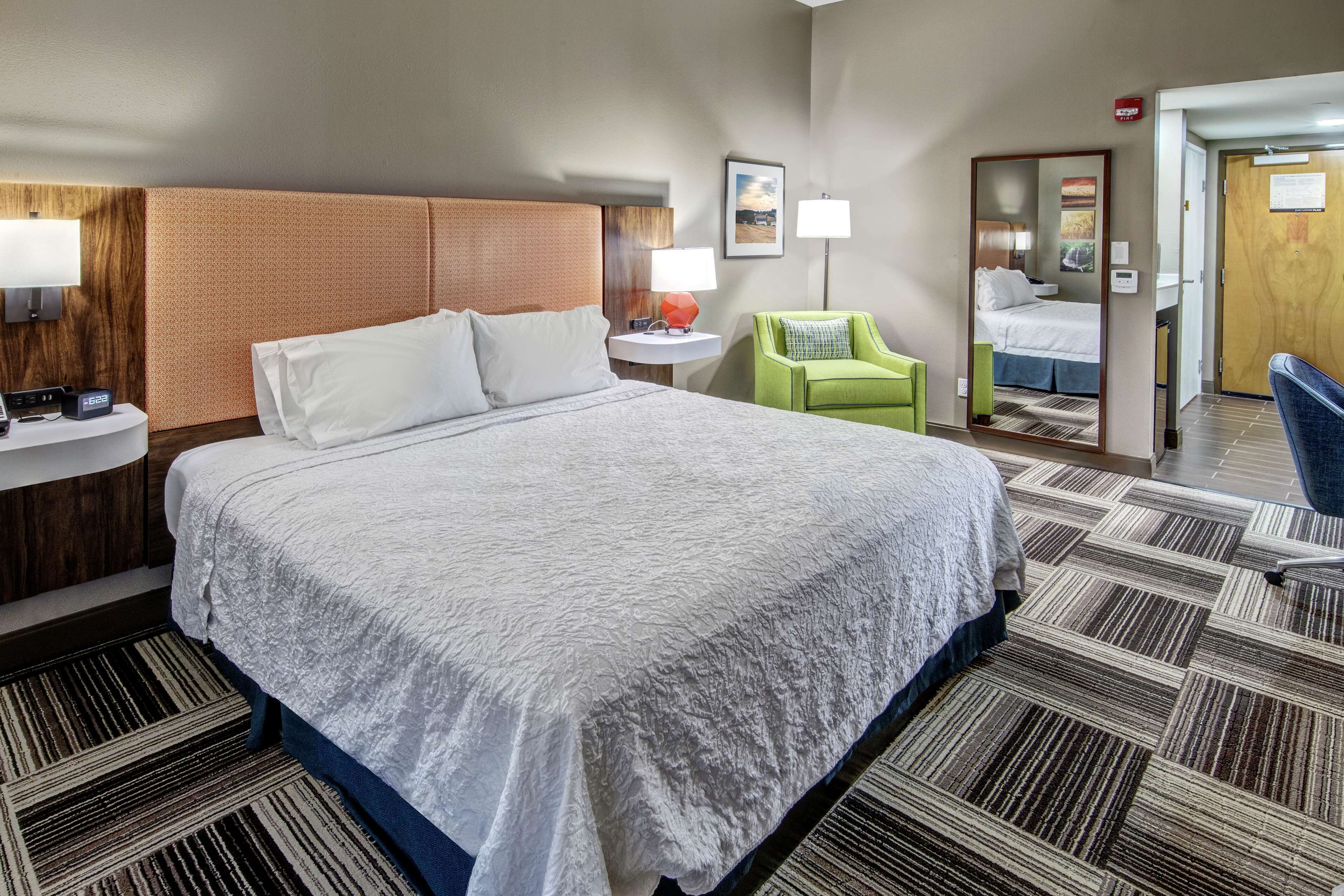 desk, iron/ironing board, cots/infant beds, free wifi