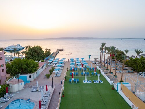 Minamark Resort & Spa, for families & couples only