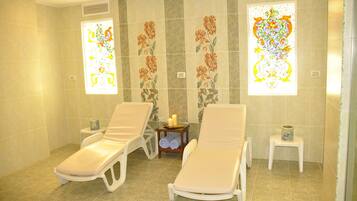 Sale per trattamenti di coppia, sauna, vasca idromassaggio, bagno turco