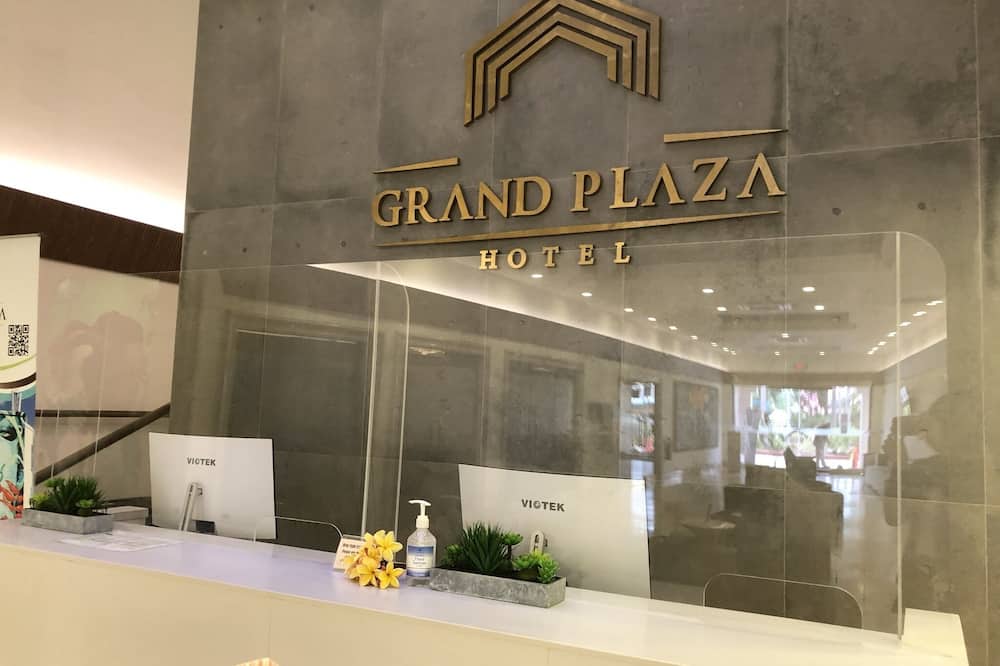 Grand Plaza Hotel