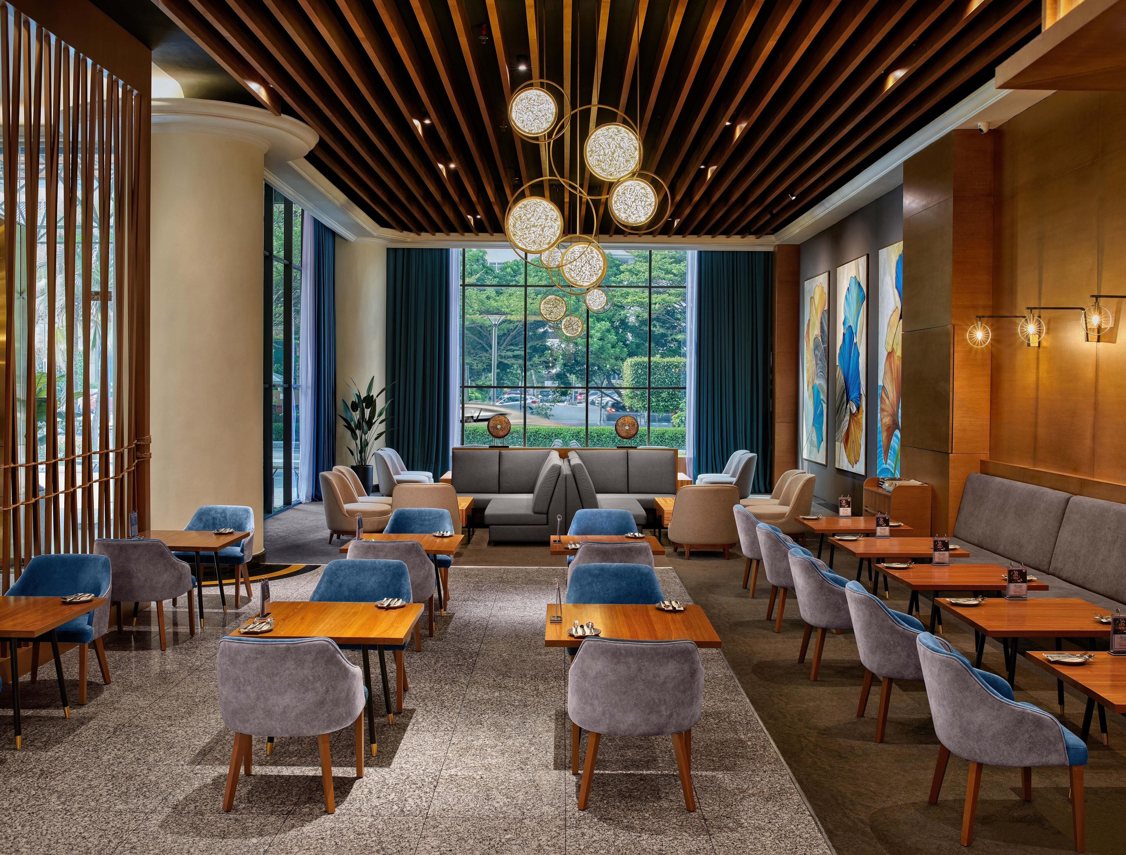 3 restaurants, breakfast, lunch served; local and international cuisine 