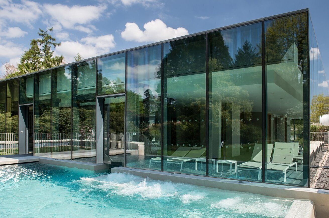 Indoor pool, outdoor pool