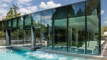 Indoor pool, outdoor pool