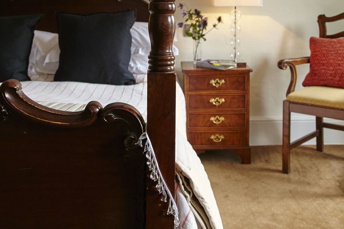 Junior Suite, 1 Double Bed | Premium bedding, in-room safe, blackout curtains, iron/ironing board