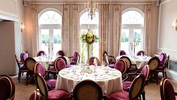 Daily full breakfast for a fee