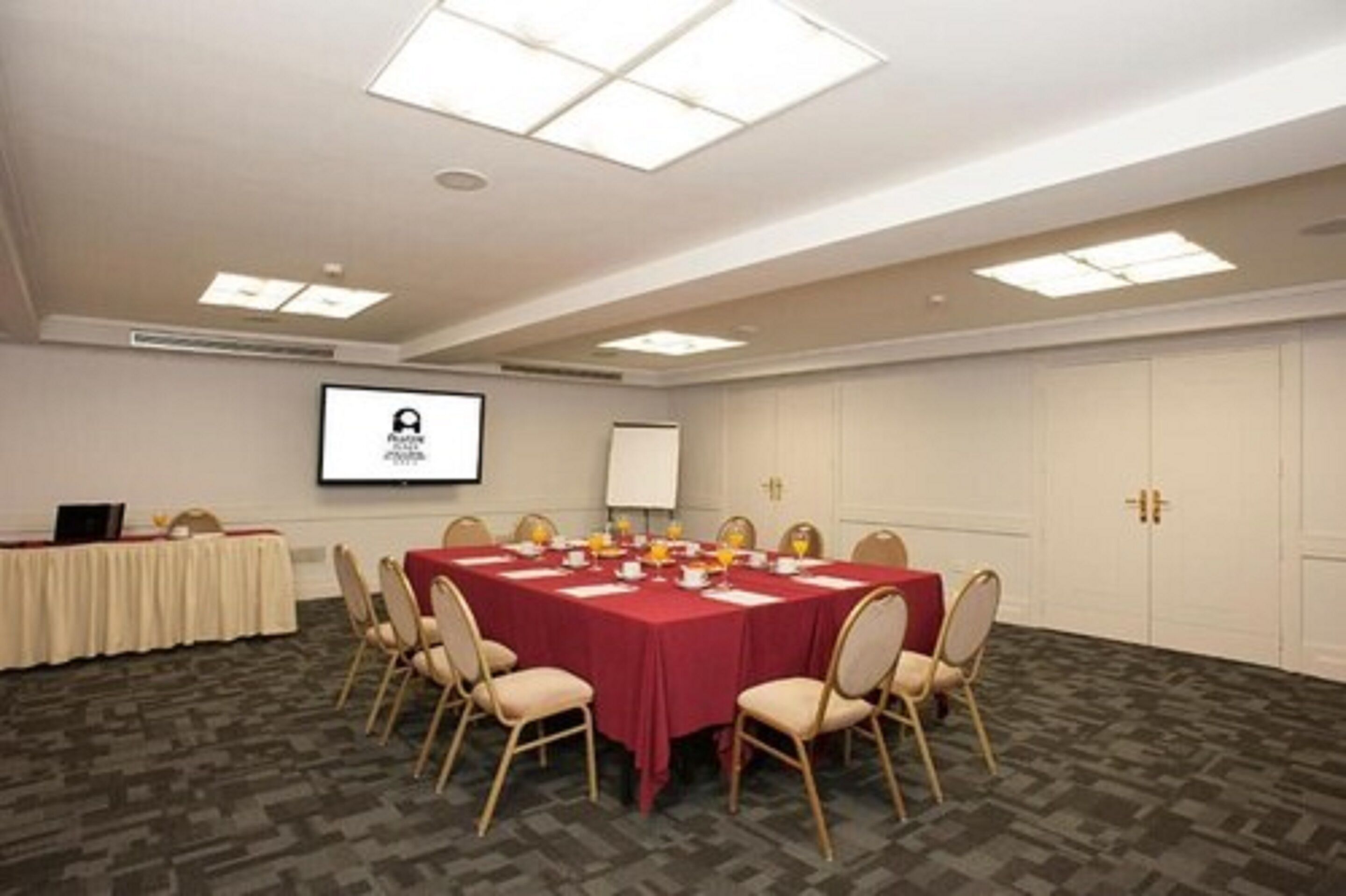Photo - Austral Hotel