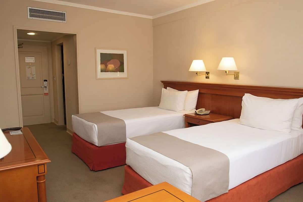 Executive Double Room, 2 Single Beds (Plaza Q)