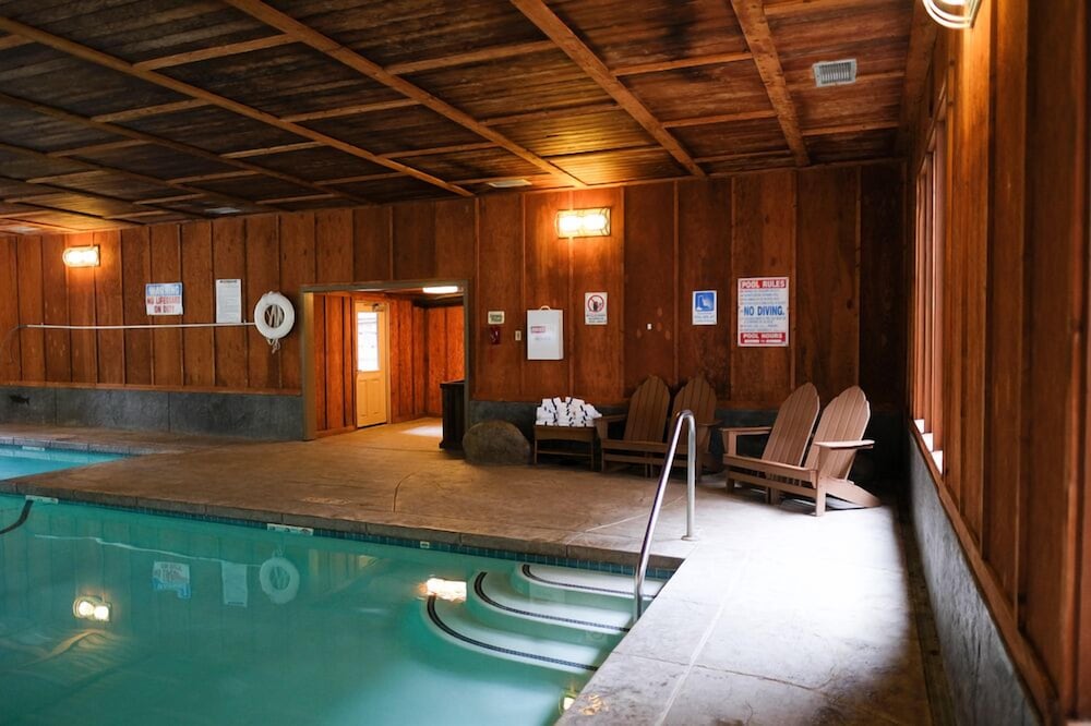 Lake Quinault Lodge by null