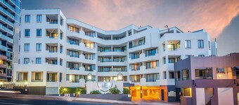 West End Central Apartments