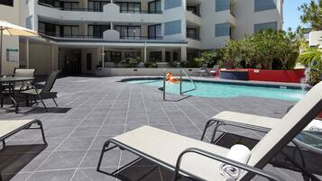 Outdoor pool, sun loungers