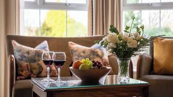 Signature Suite | 1 bedroom, premium bedding, down comforters, pillowtop beds