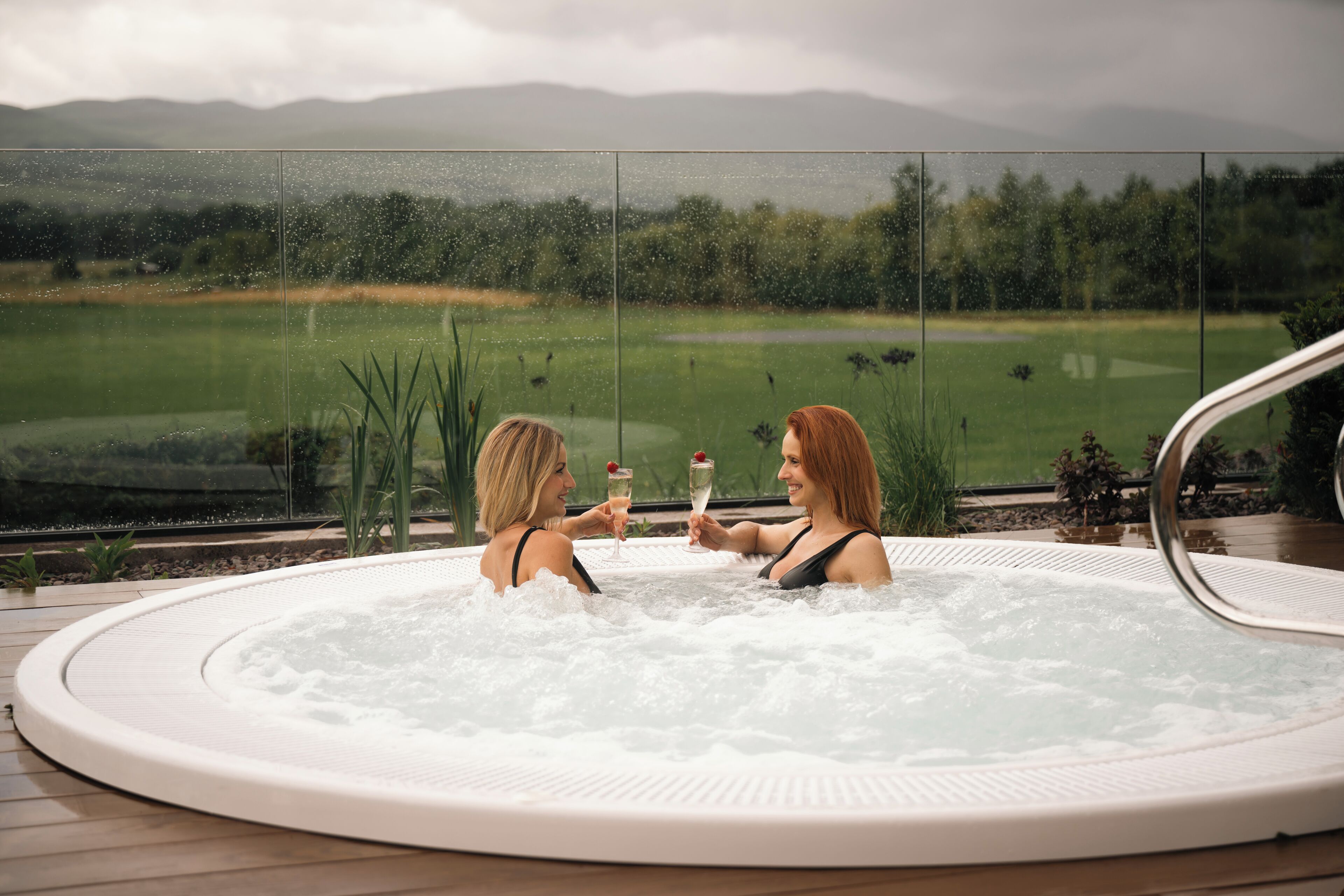 Badstue, boblebad, dampbad, kroppsbehandlinger og hydroterapi